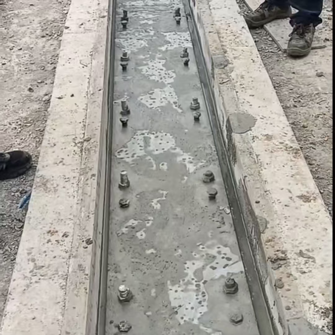 建水港口码头起重机龙门吊重型机械设备稳固用早强快凝轨道胶泥
